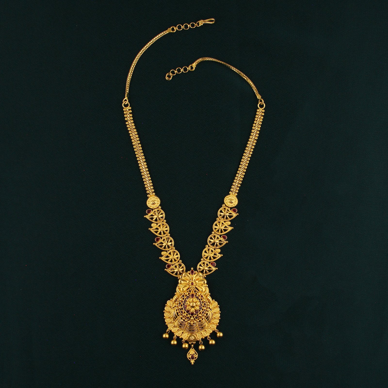 FANCY NECKLACE